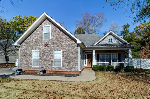 1404 California Dr, Murfreesboro, TN 37129