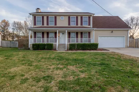 979 Hedge Apple Dr, Clarksville, TN 37040
