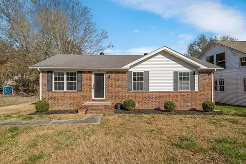 304 Bell St, Smithville, TN 37166