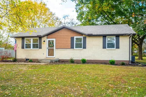 205 Austin Dr, Portland, TN 37148