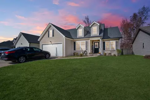 526 Magnolia Dr, Clarksville, TN 37042