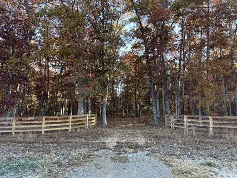 10 New Highway 7, Santa Fe, TN 38482