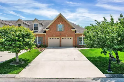 7678 Lenox Trace Dr, Hixson, TN 37343
