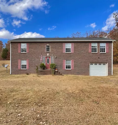 743 Arrowhead Dr, New Johnsonville, TN 37134