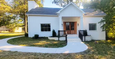 2351 Hampshire Pike, Columbia, TN 38401