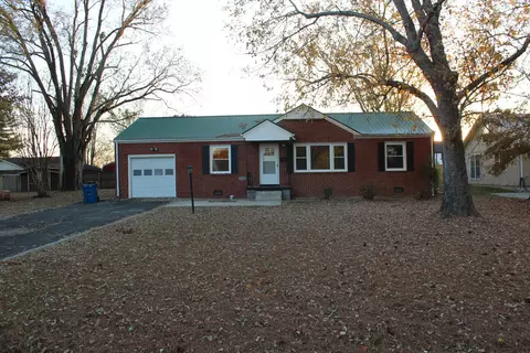 1804 West St, Manchester, TN 37355