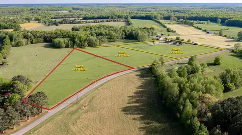 3155 Hurricane Creek Rd, Lawrenceburg, TN 38464