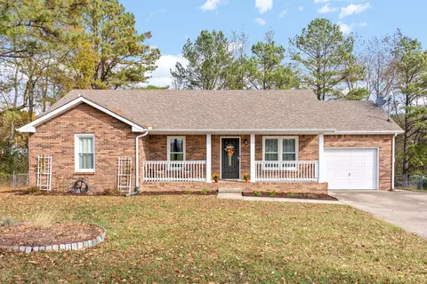 889 Tommy Oliver Rd, Clarksville, TN 37042
