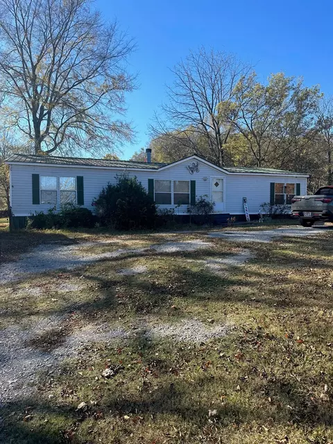 968 Access Rd, Pulaski, TN 38478 photo 1