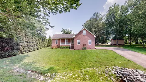 206 Sterling Ct, Greenbrier, TN 37073