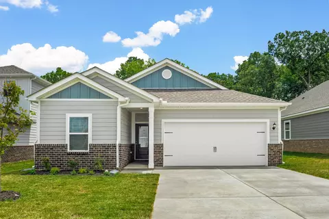 1006 Autumnwood Dr, Dickson, TN 37055