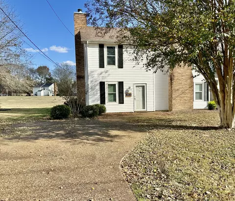 2413 Robbie Ct, Nashville, TN 37214