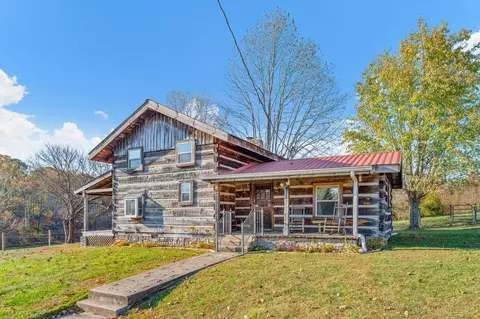 901 Bowling Branch Rd # E, Cottontown, TN 37048