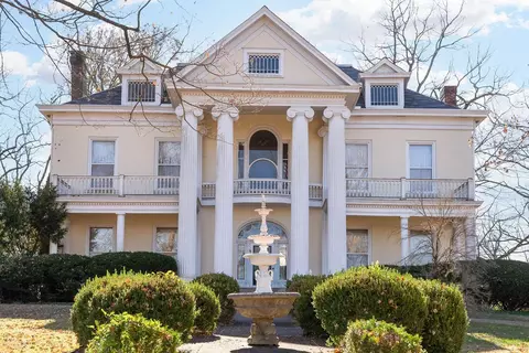 306 7th Ave W, Springfield, TN 37172