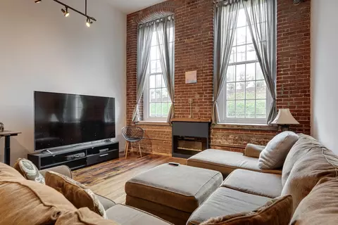 1350 Rosa L Parks Blvd #242, Nashville, TN 37208