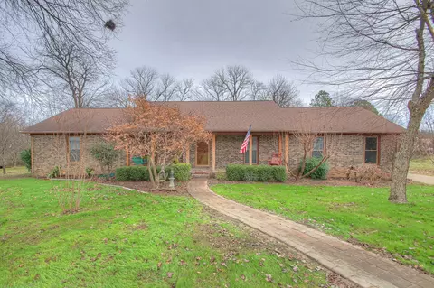 3010 Crest Ct, Murfreesboro, TN 37129