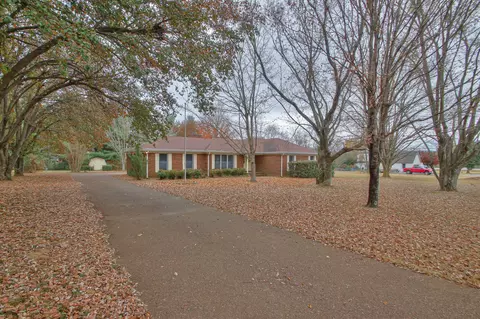 2155 Stonebrook Dr, Murfreesboro, TN 37128