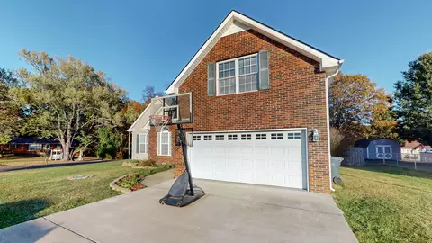 101 Baggett Ln, Dickson, TN 37055 photo 3