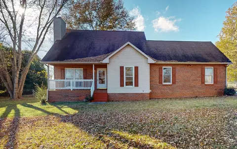 4026 Sawmill Rd, Woodlawn, TN 37191