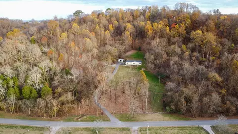 1520 Jacobs Rd, Columbia, TN 38401