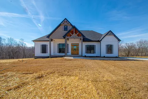 476 Chestnut Grove Rd, Pulaski, TN 38478