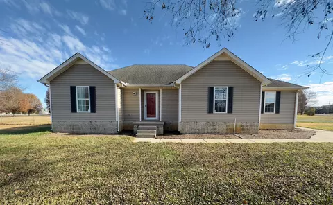 7611 Greenway Dr, Murfreesboro, TN 37130
