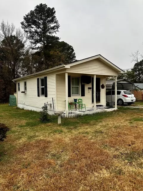 119 Davidson St, Camden, TN 38320