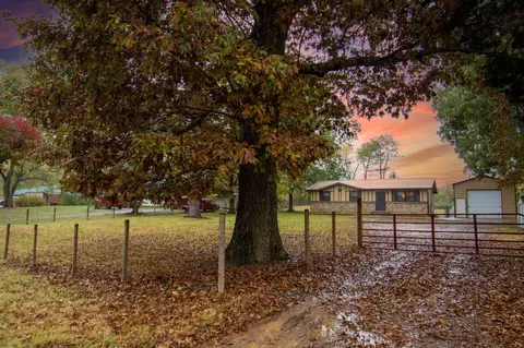 2850 Lylewood Rd, Woodlawn, TN 37191