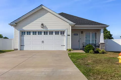 120 Sir Barton Ct, Hopkinsville, KY 42240