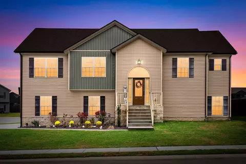 800 Waldon Ct, Clarksville, TN 37042