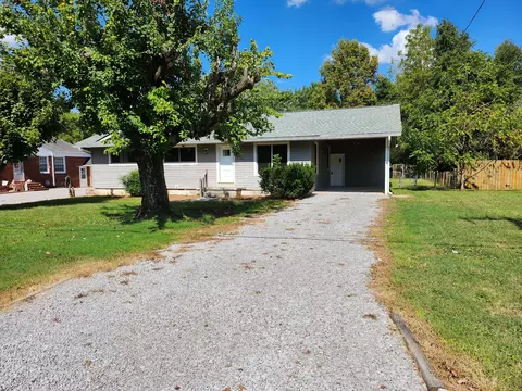 902 Peachtree St, Murfreesboro, TN 37129