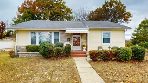 107 Stonebridge Dr, Fayetteville, TN 37334