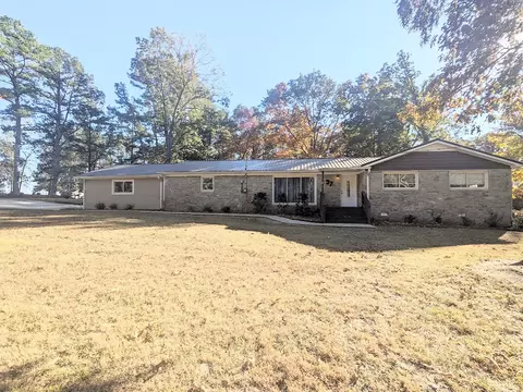 37 Hilldale Rd, Fayetteville, TN 37334