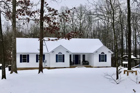 280 Blackberry Ln, Lawrenceburg, TN 38464