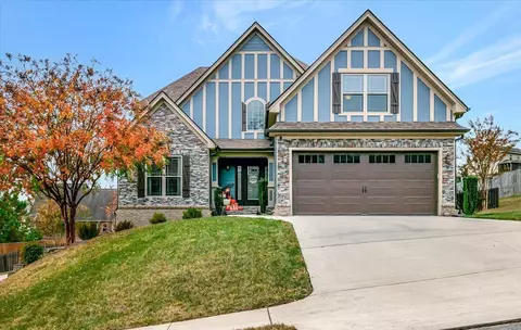 8111 Burgundy Cir, Chattanooga, TN 37421