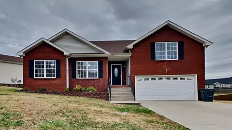 1775 Ridge Runner Ct, Clarksville, TN 37042