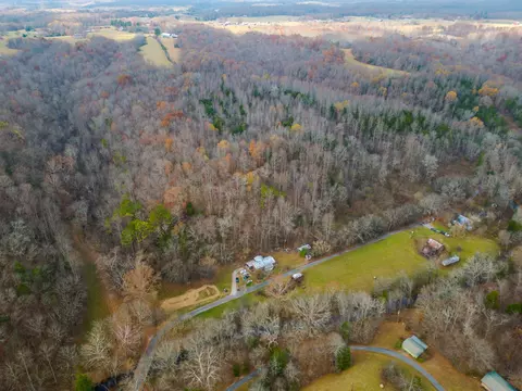 227 Fulks Hollow Rd, Tullahoma, TN 37388