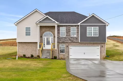 4080 Chapel Hill Rd, Clarksville, TN 37040