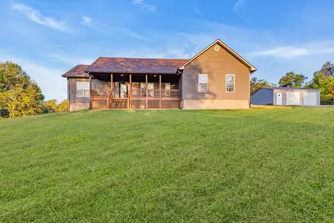 1028 E Piney Rd, Dickson, TN 37055 photo 3