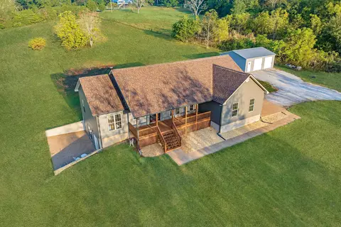 1028 E Piney Rd, Dickson, TN 37055 photo 2