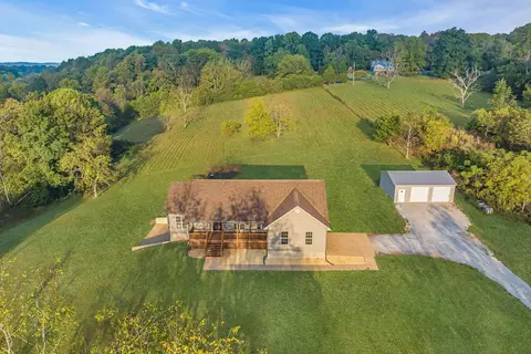1028 E Piney Rd, Dickson, TN 37055 photo 4