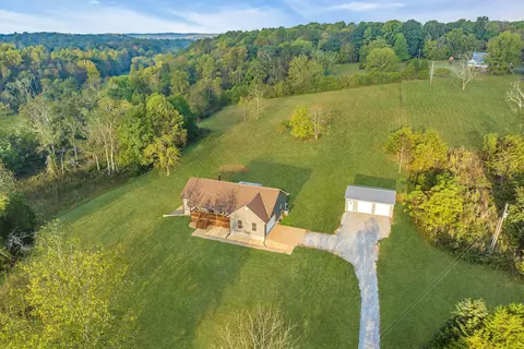 1028 E Piney Rd, Dickson, TN 37055