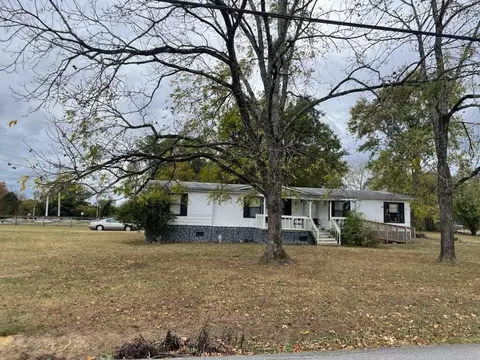 716 Steele Rd, Rossville, GA 30741
