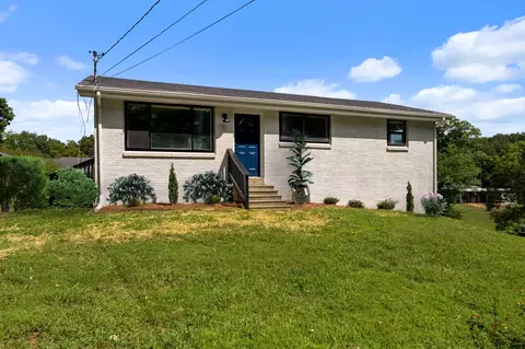 518 Central Ave, White Bluff, TN 37187