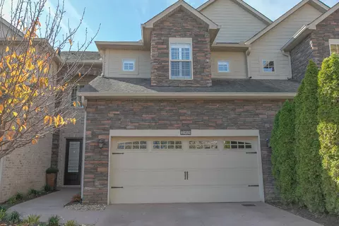 2315 River Terrace Dr, Murfreesboro, TN 37129