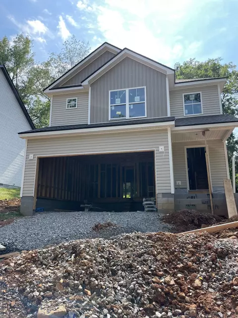 418 Oak St # A, Clarksville, TN 37042