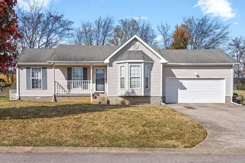 229 Golden Pond Ave, Oak Grove, KY 42262