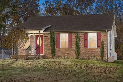 2830 Summertree Ln, Clarksville, TN 37040