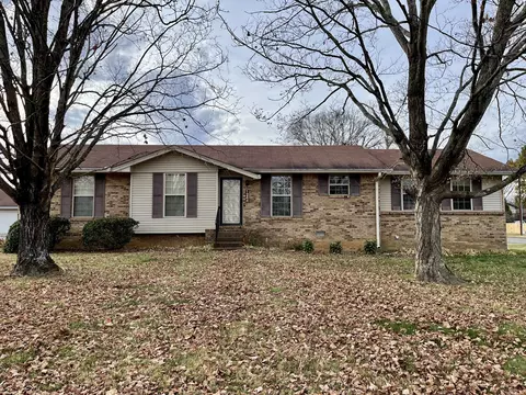 1244 Timberwood Dr, Gallatin, TN 37066