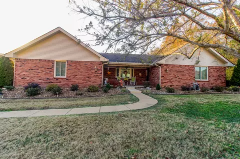 148 Vicksburg Ave, Camden, TN 38320